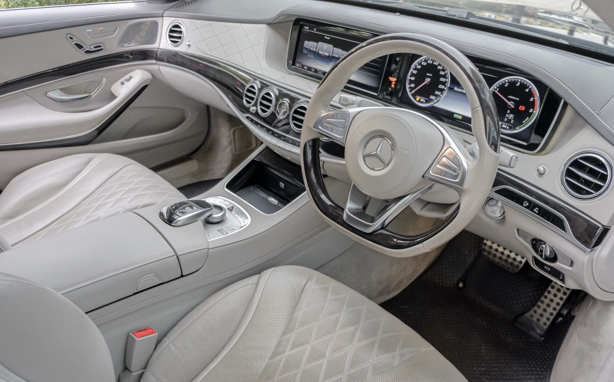 Mercedes S300 bluetec hybrid AMG ปี 2016