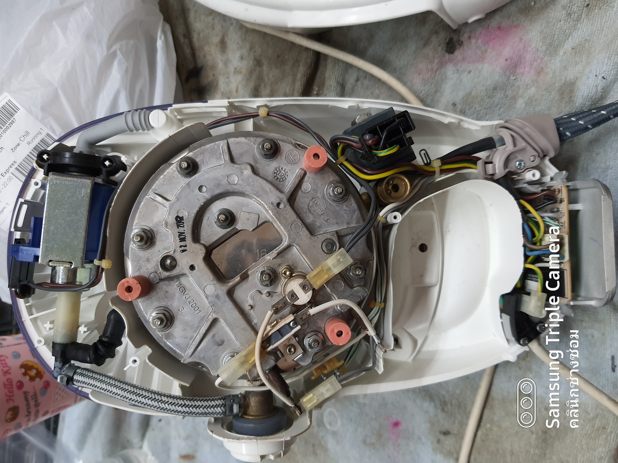 ซ่อมเตารีดไอน้ำ ยี่ห้อ TEFAL รุ่น GV8075 อาการไม่ร้อนไอน้ำไม่ออก