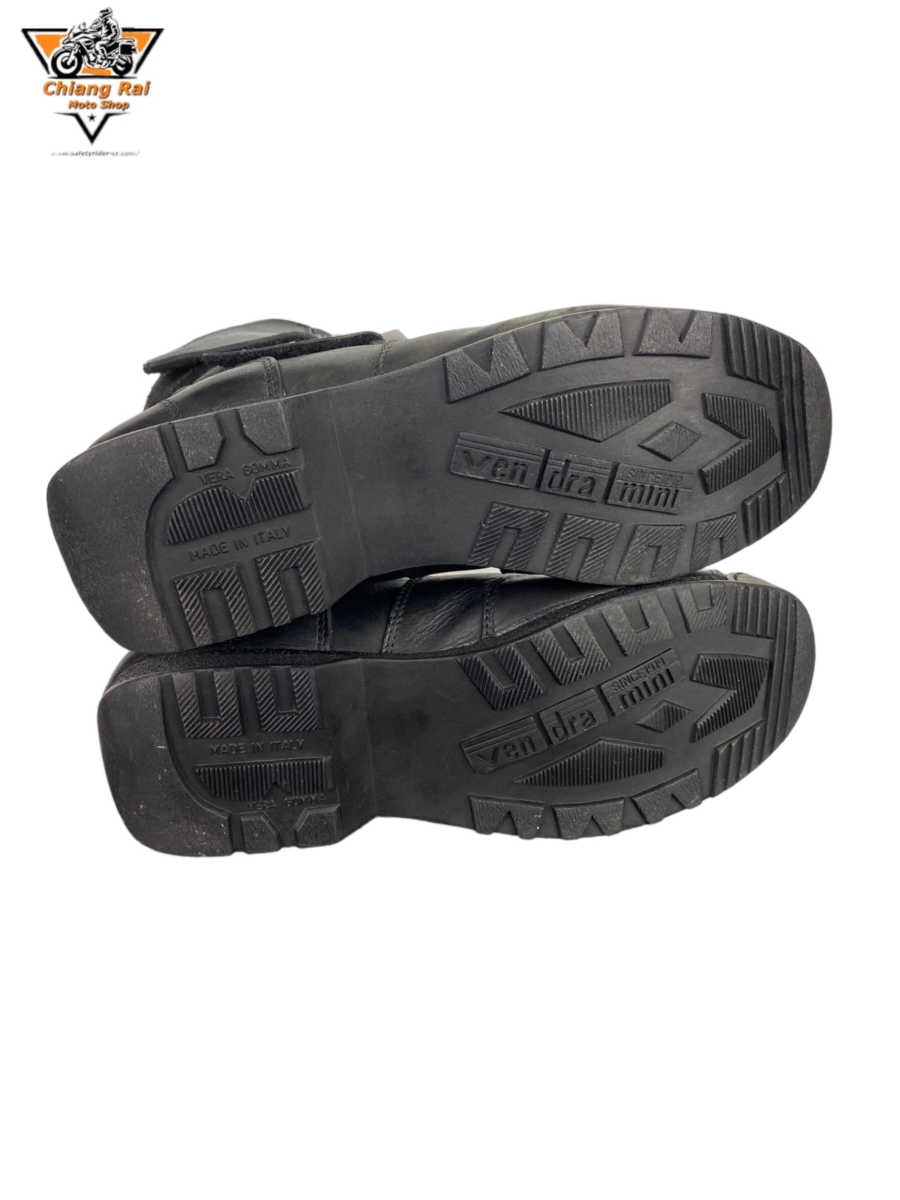 รองเท้าขี่มอเตอร์ไซด์( มือสอง) RCBS-174 Size ขนาดจากป้าย 41:EUR / 7:UK / 25.4:Cm.(VENDRAMINI)