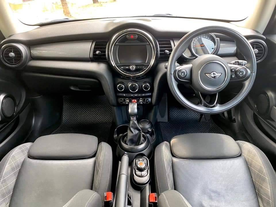 Mini Cooper RHD F56 ปี 2016