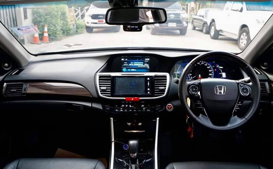 Honda Accord Hybrid ปี 2017