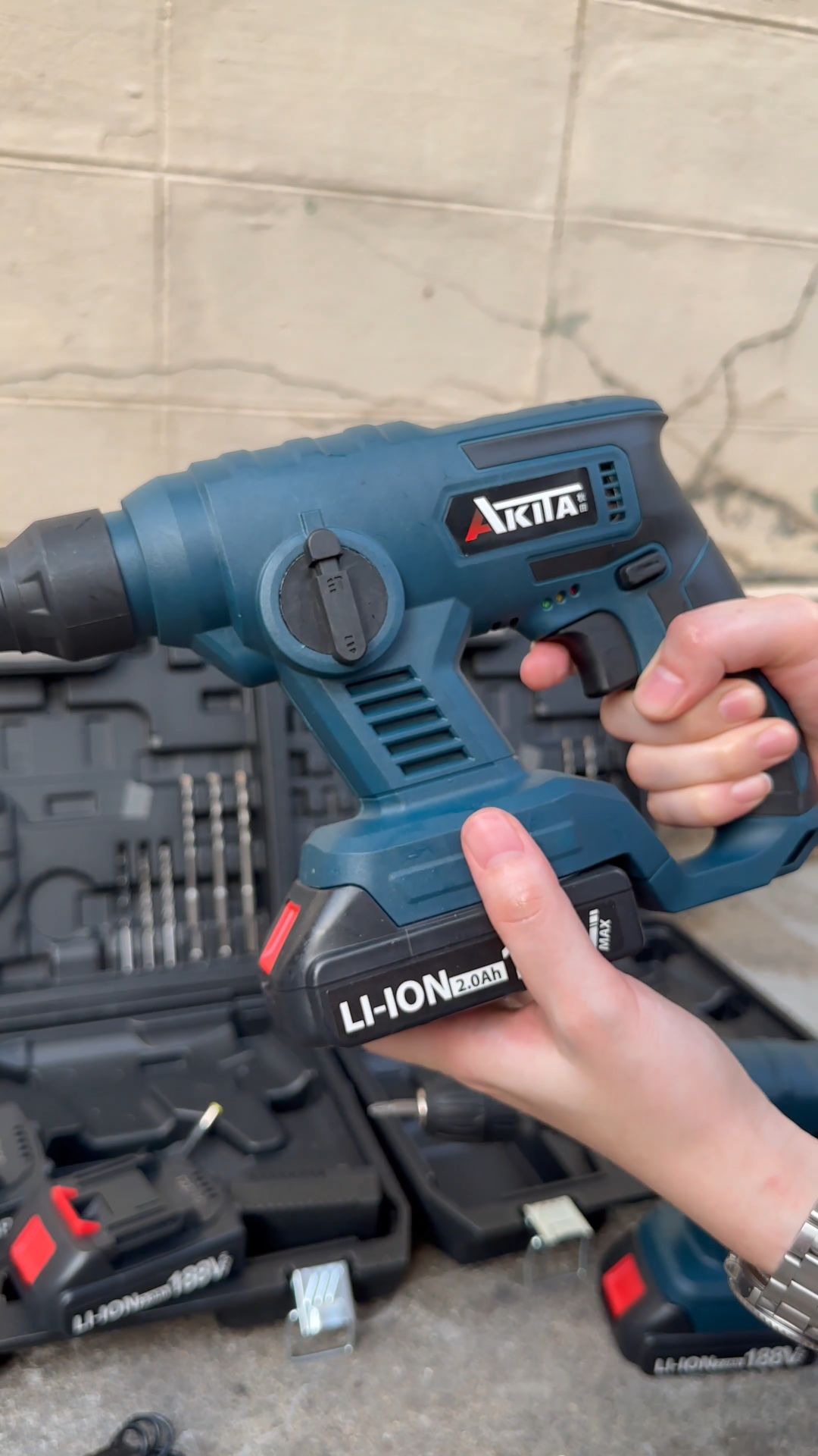 สว่านโรตารี่ไร้สาย 188V ยี่ห้อ AKITA