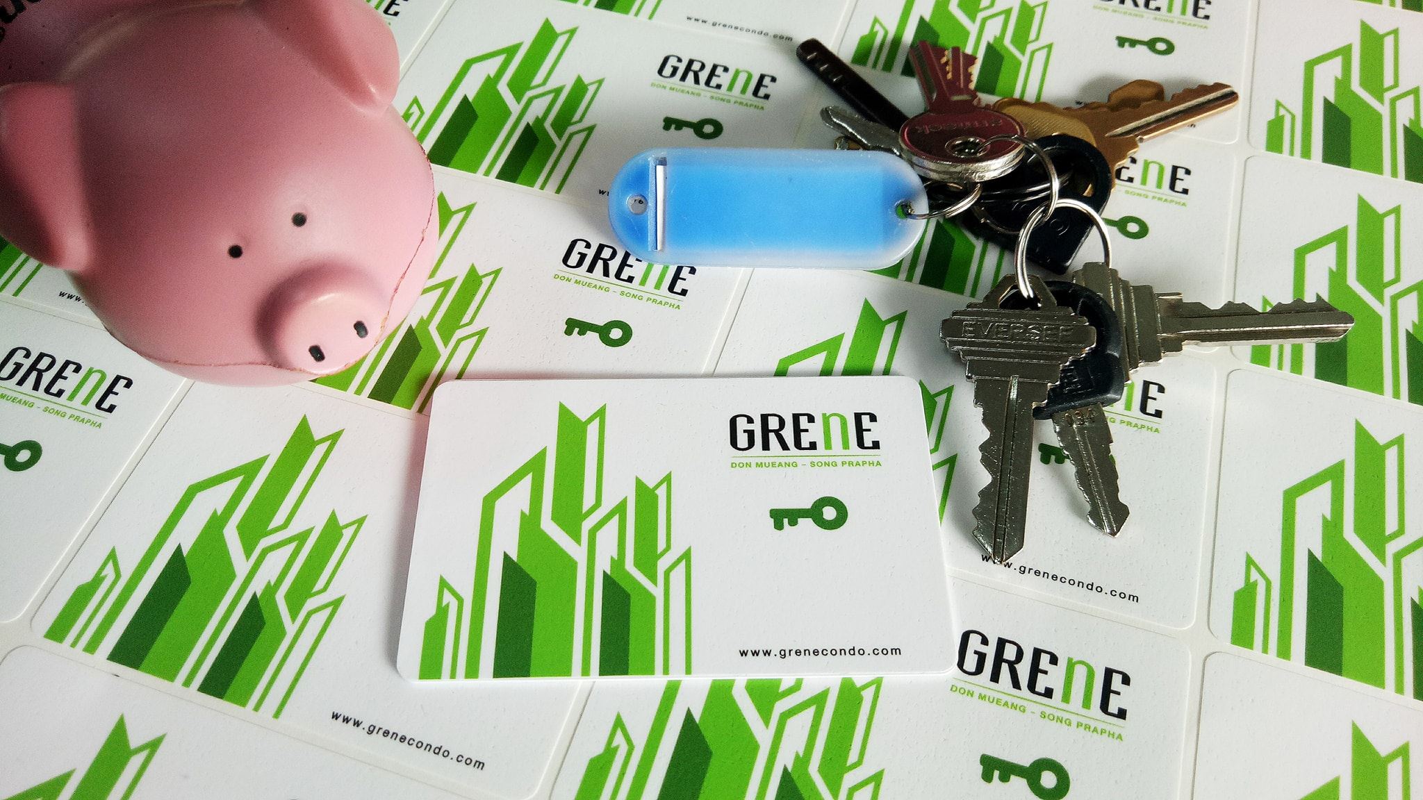 ฉลากสินค้าสติ๊กเกอร์พีวีซี (PVCขาว)