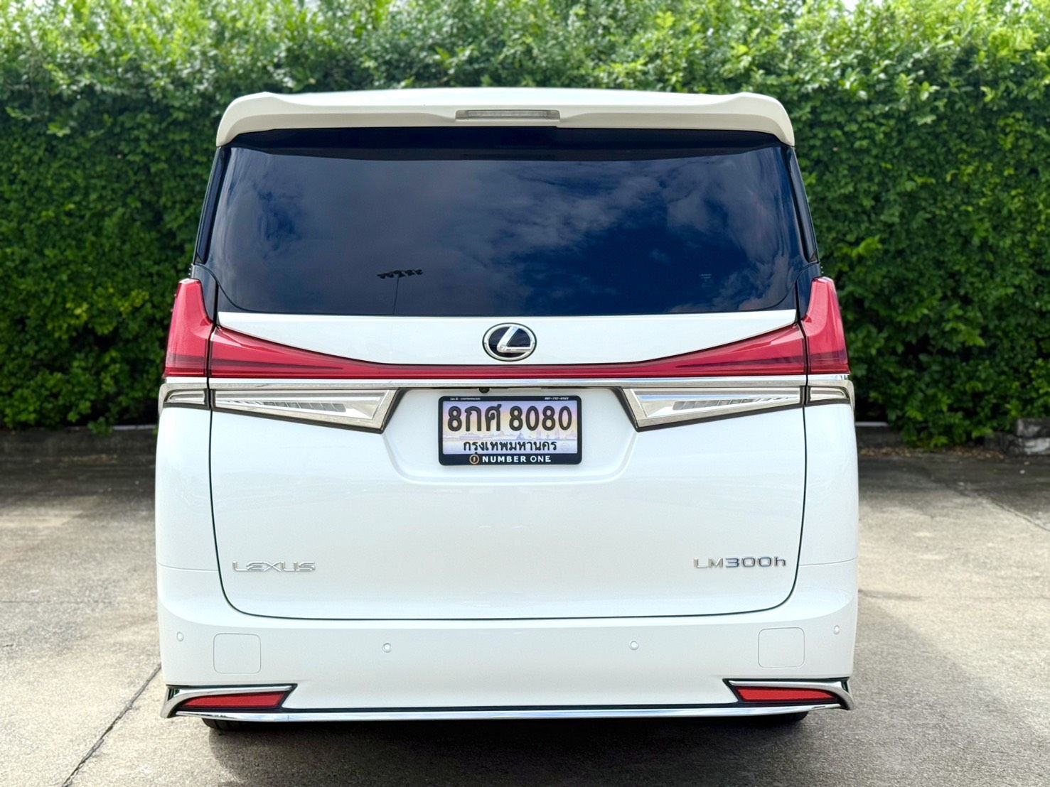 Lexus LM300h (7 Seat) ปี 2021