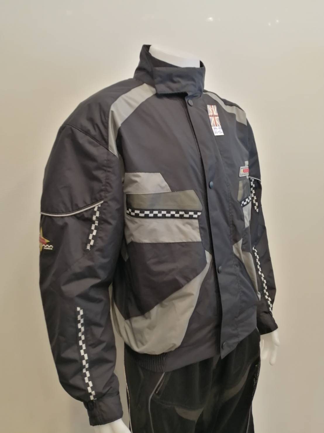 เสื้อขี่มอเตอร์ไซด์( มือสอง) RCS 223 ขนาด : อก 50" ยาว 26" **ยี่ห้อ DAMEN**