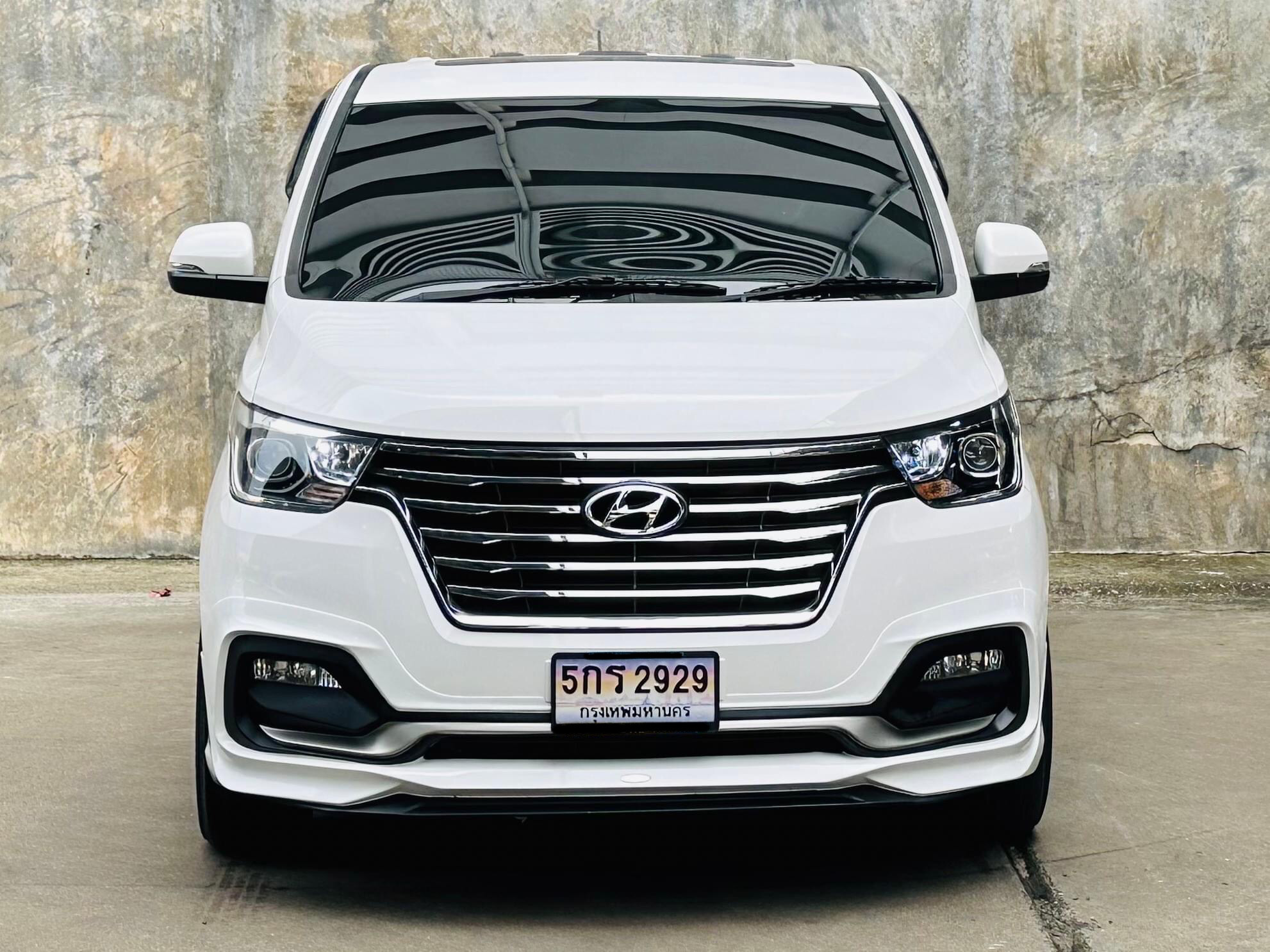 Hyundai H-1 Limited III ปี 2019