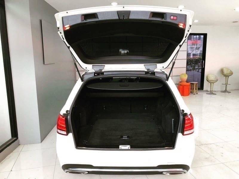 Mercedes Benz E300 Estate 2.1 AMG Hybrid (CBU) ปี 2015