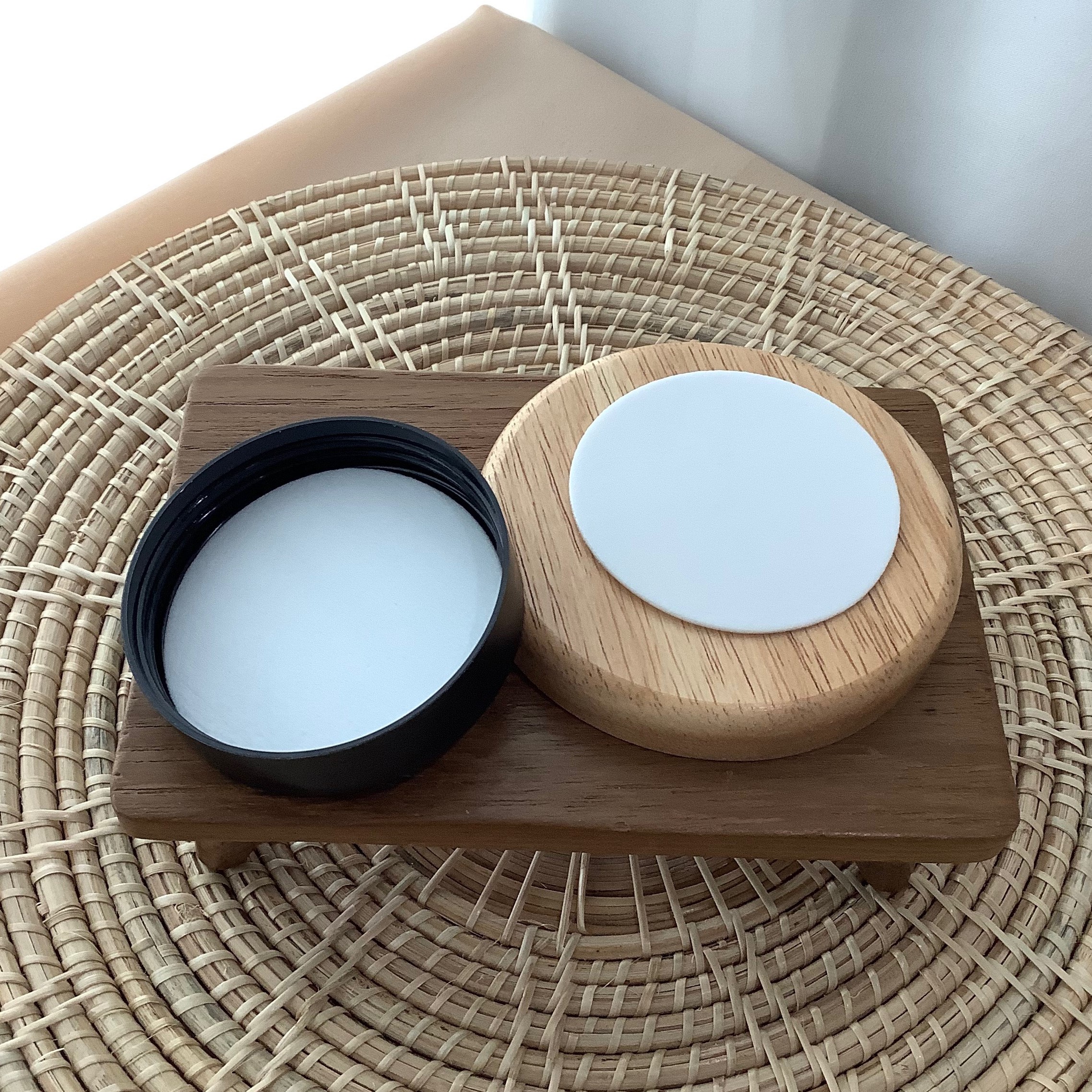 (แพคละ50ชิ้น)แผ่นโฟมกันซึมรองใต้ฝา ขนาด60mm