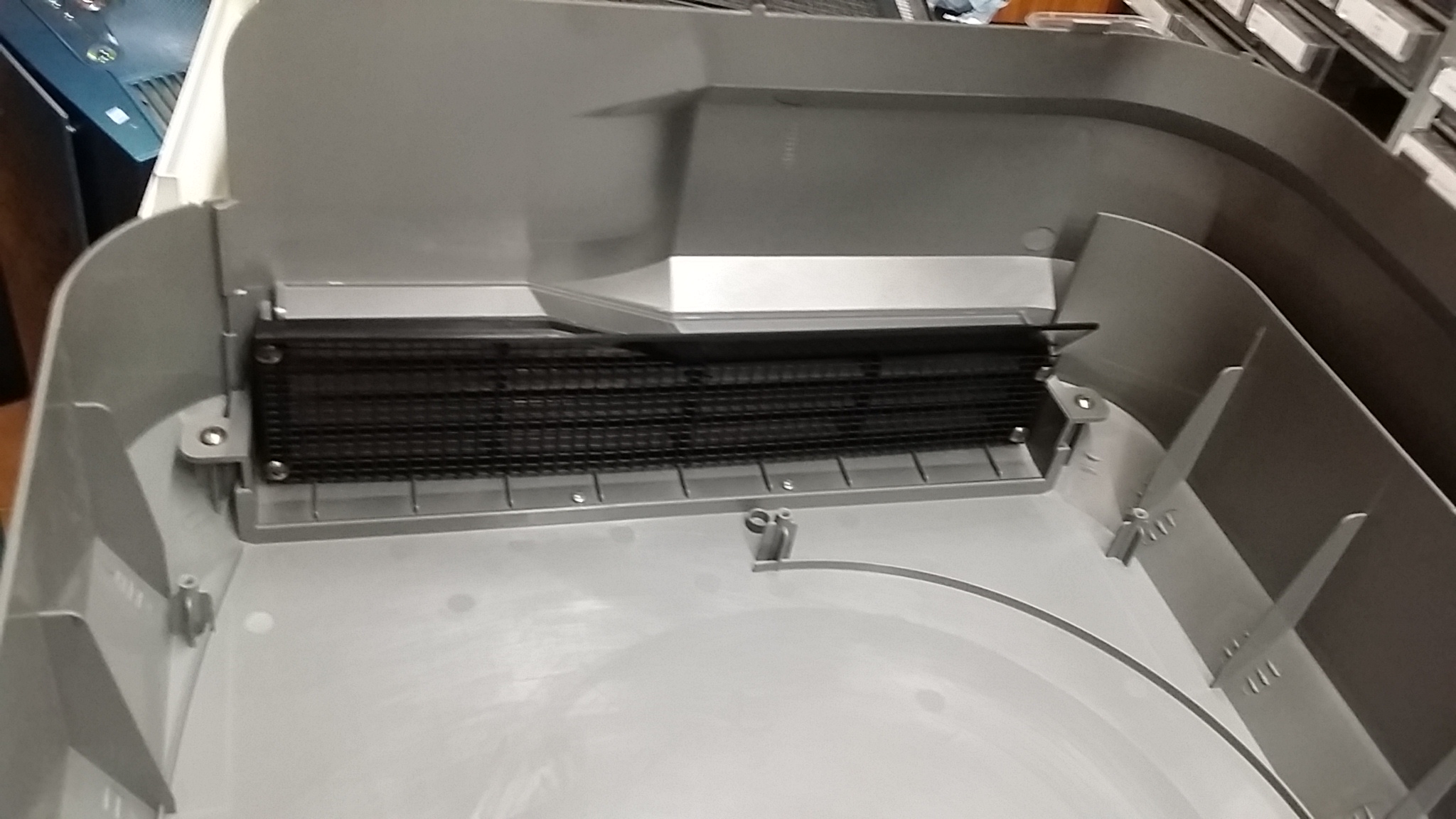 ล้างเครื่องฟอกอากาศ ยี่ห้อ SCANA รุ่น SAC-300T