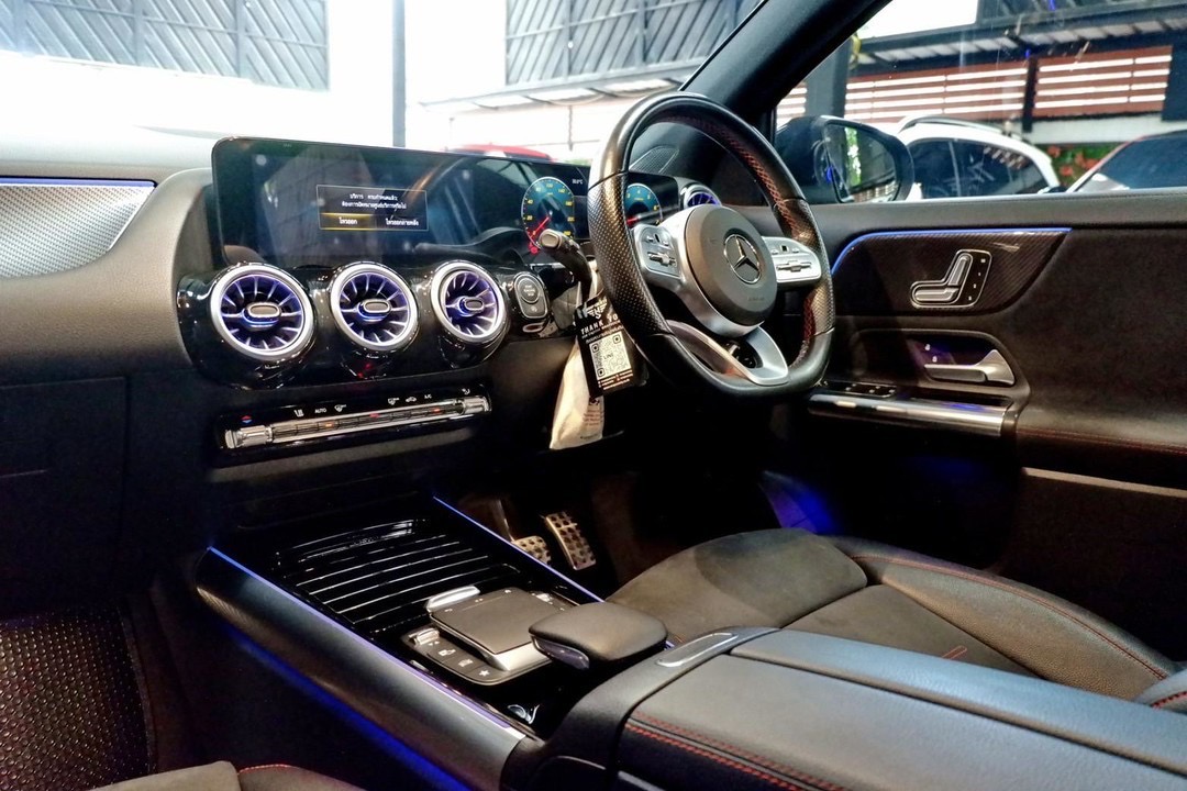 Mercedes Benz GLA 200 AMG Dynamic ปี 2021