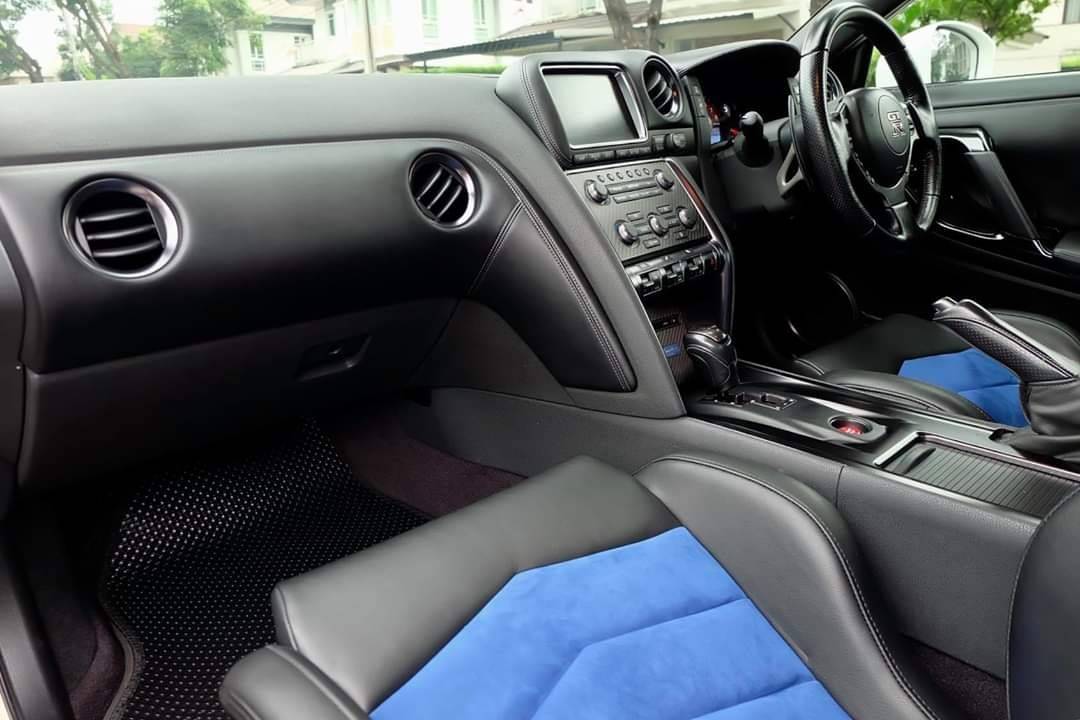 Nissan GTR R35 Track Pack Edition UK-Spec 550 HP Minorchange ปี 2013