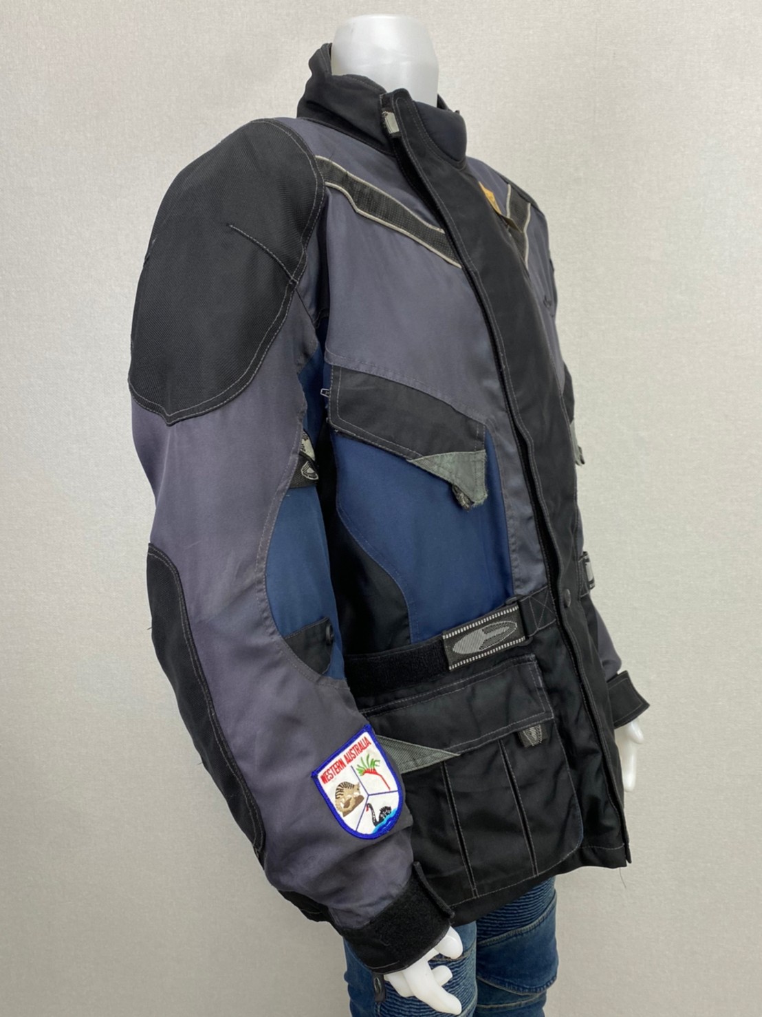 เสื้อขี่มอเตอร์ไซด์( มือสอง) RCTA 117 อก 52" ยาว 31" ยี่ห้อ**DMP**