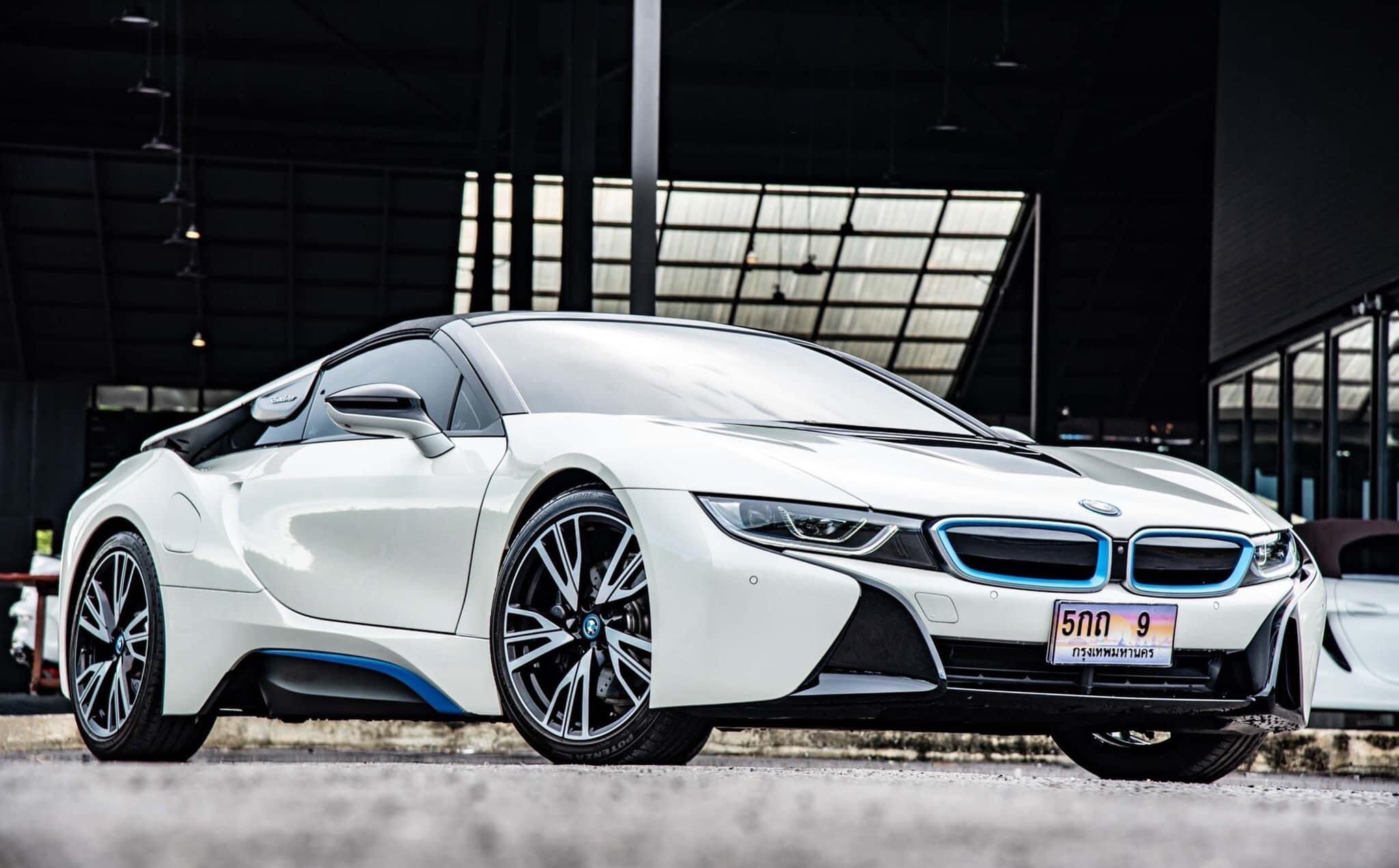 BMW i8 Roadster หลังคาผ้า Soft Top ปี 2020