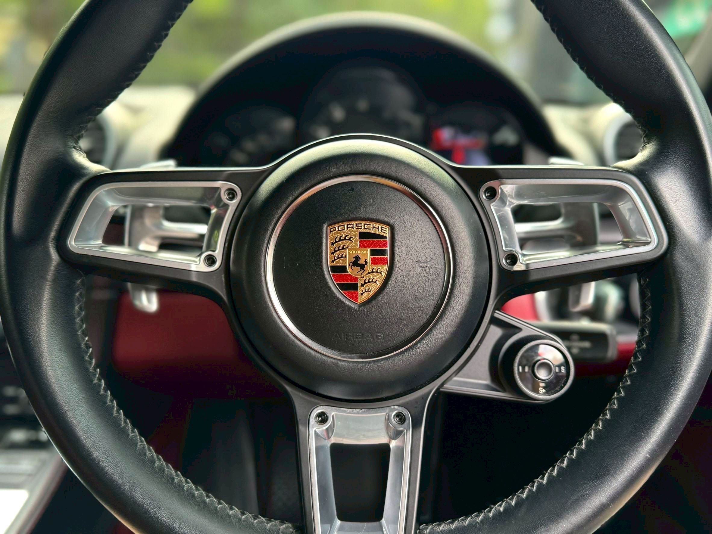 Porsche 718 Cayman 2.0 PDK สีเทา Crayon ( สีพิเศษ ) ปี2017