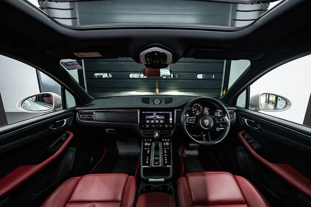 Porsche Macan ปี 2023