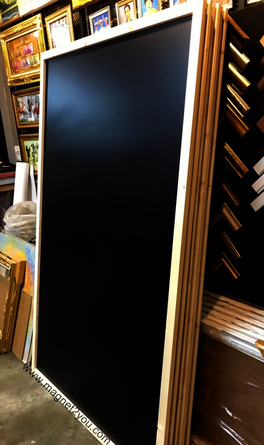 กระดานดำ 120x240 ติดผนัง (โครง4 MM) กรอบไม้สนเลือกสีได้