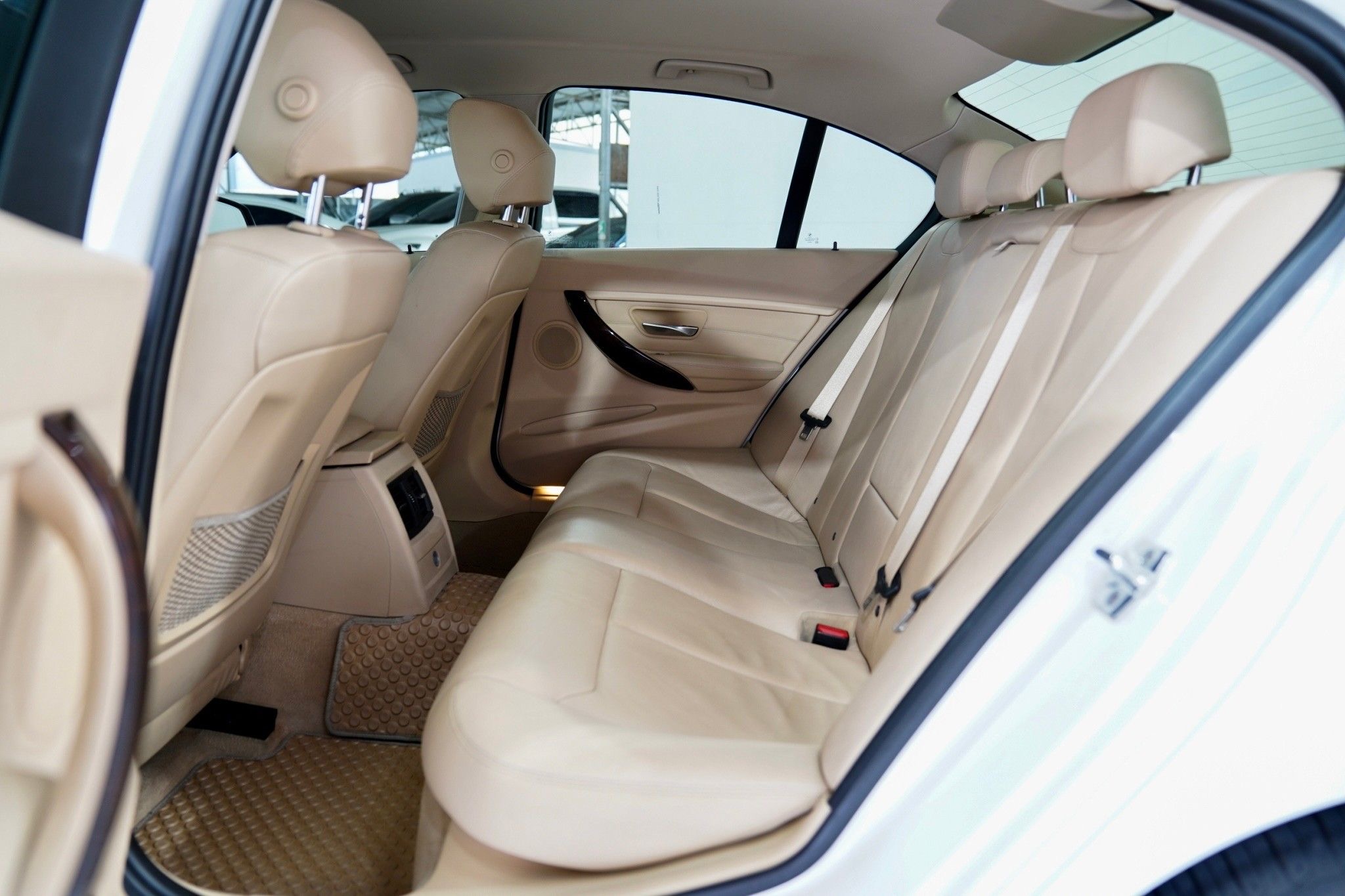 BMW SERIES3 F30 320D 2.0 LUXURY ปี2012