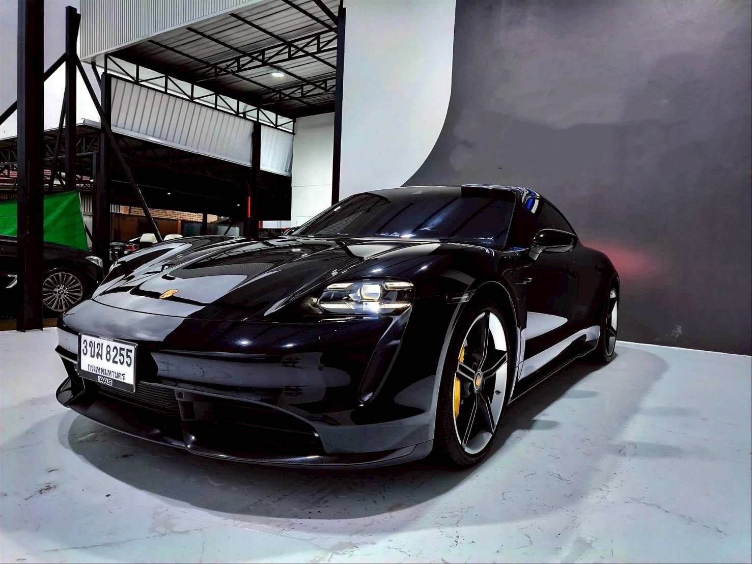 Porsche Taycan Turbo S ปี 2021 (ขายดาวน์)