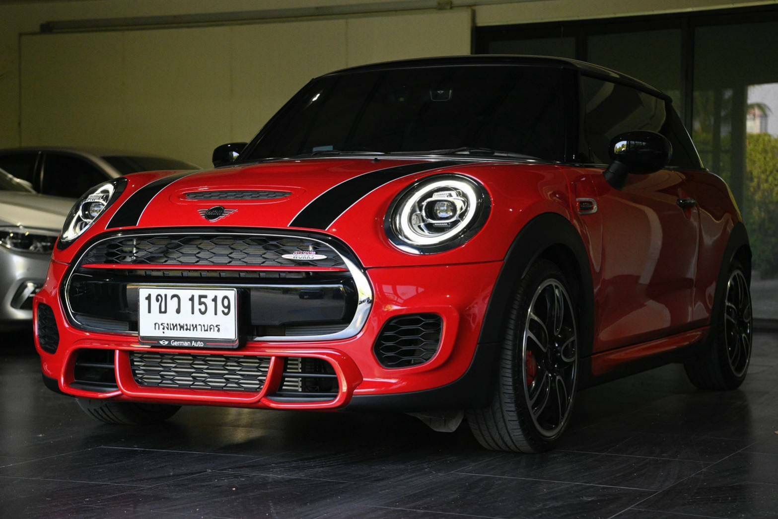 MINI John Cooper Works LCI ปี 2020
