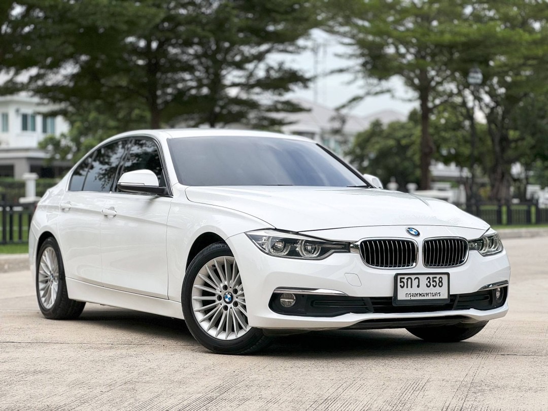 BMW 320d F30 LCI ปี 2016