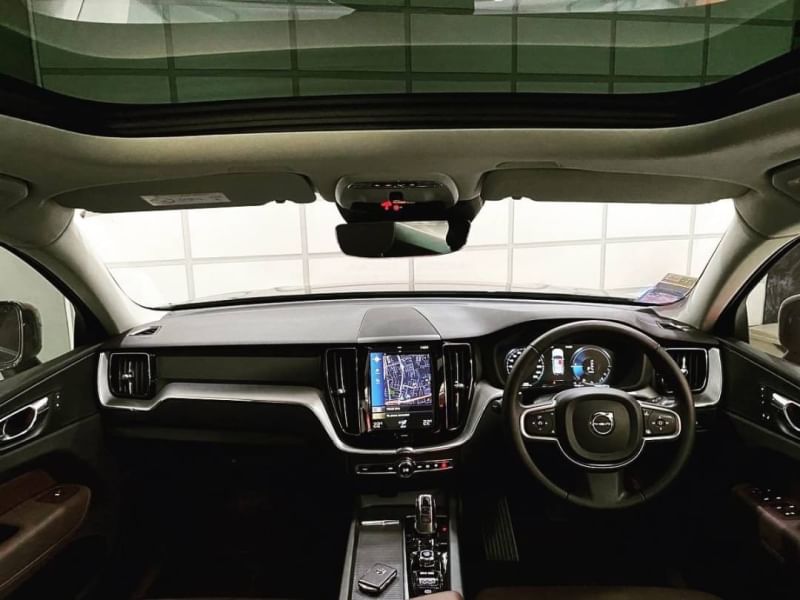Volvo XC60 2.0 Turbo 4WD T8 Momentum Plugin Hybrid ปี 2018