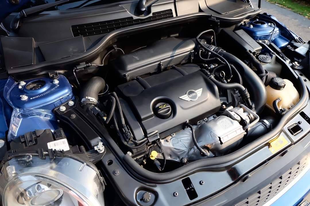 Mini R58 LCI Coupe Cooper S ปี 2012