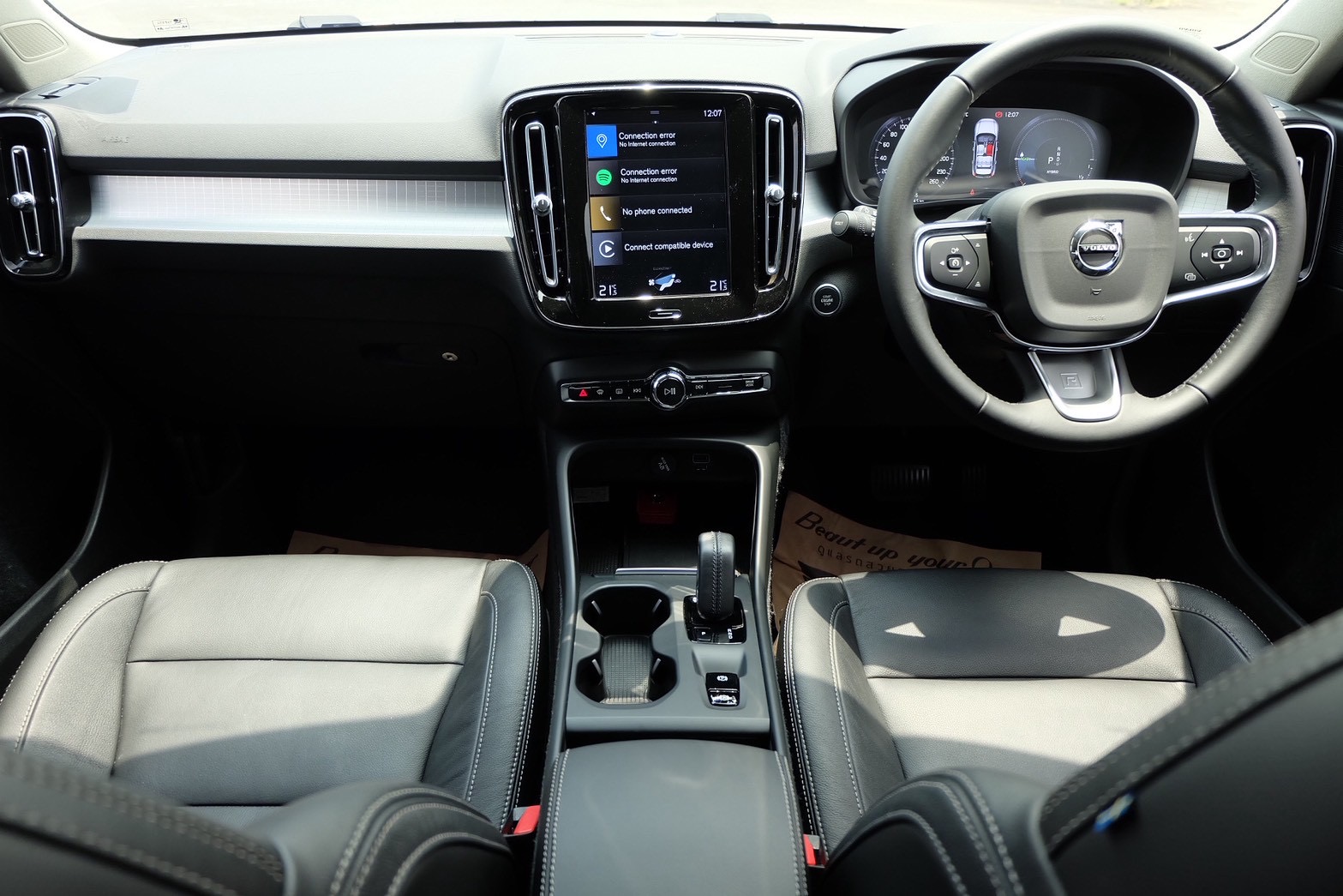 VOLVO XC40 1.5 PHEV R-DESIGN ปี 2021