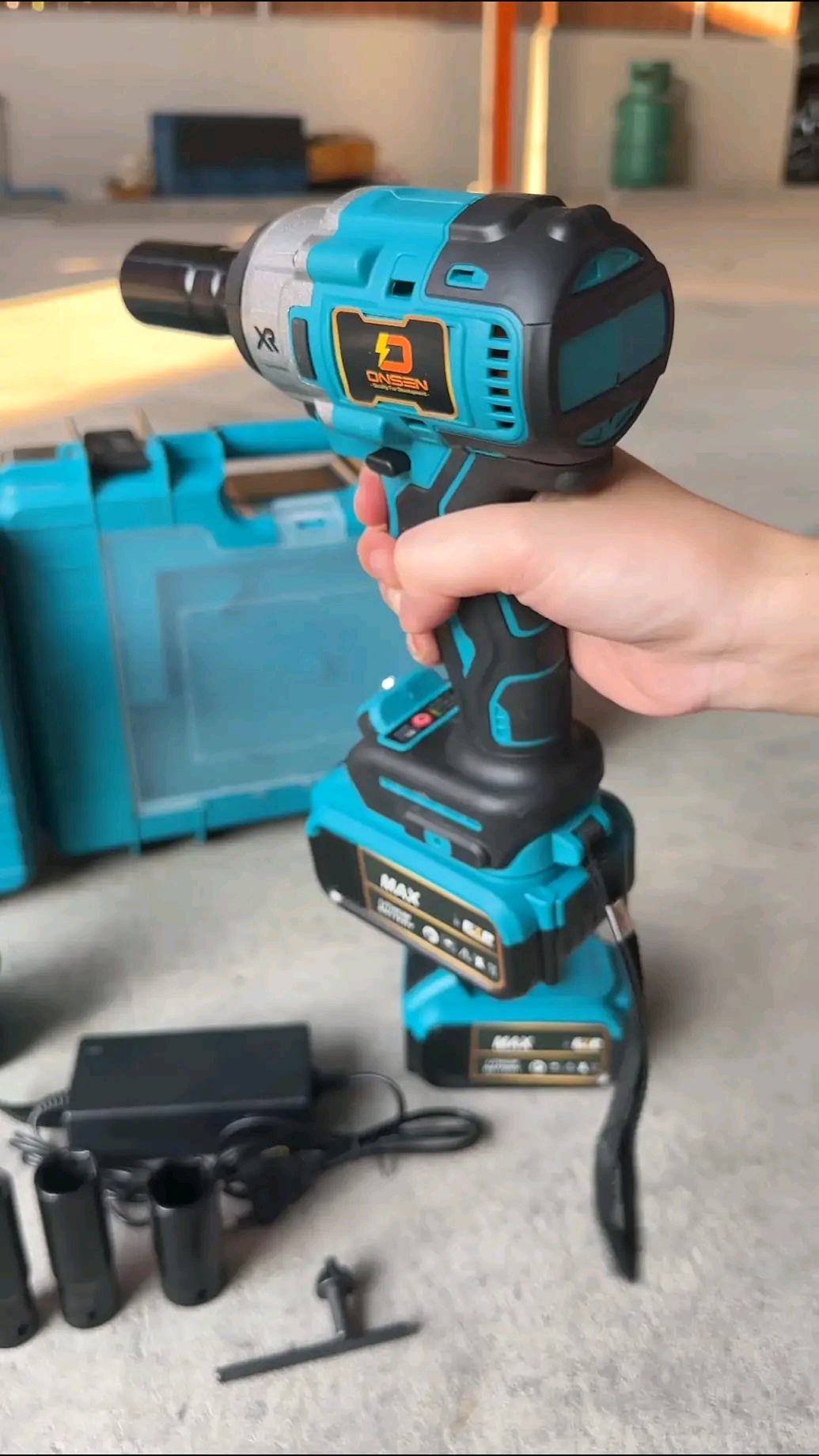 บล็อกแบต / บล็อกไฟฟ้าไร้สาย ยี่ห้อ ONSEN 3in1 สีฟ้า