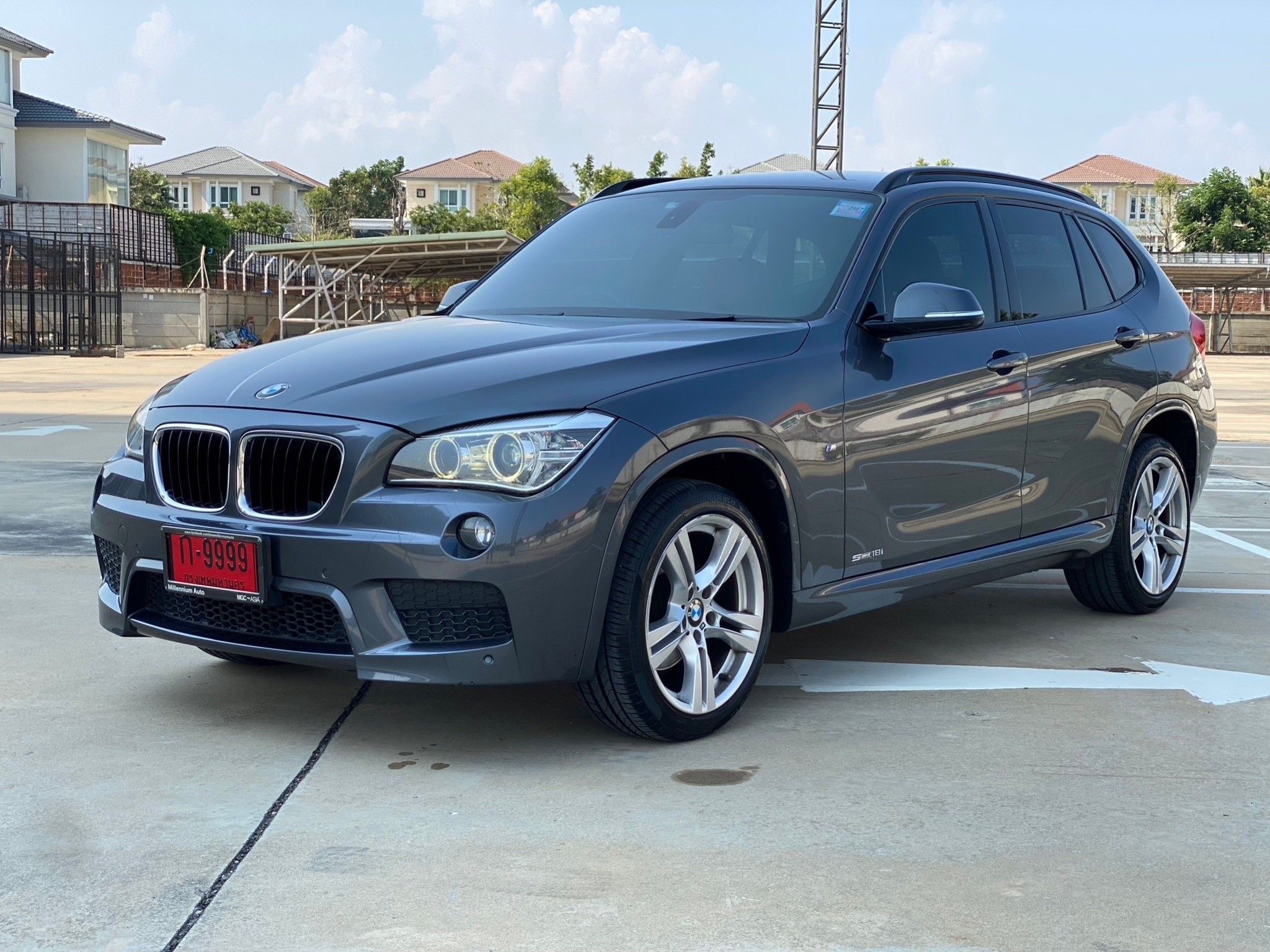 Bmw X1 sDrive18i M Sport ปี 2015 สี เทา