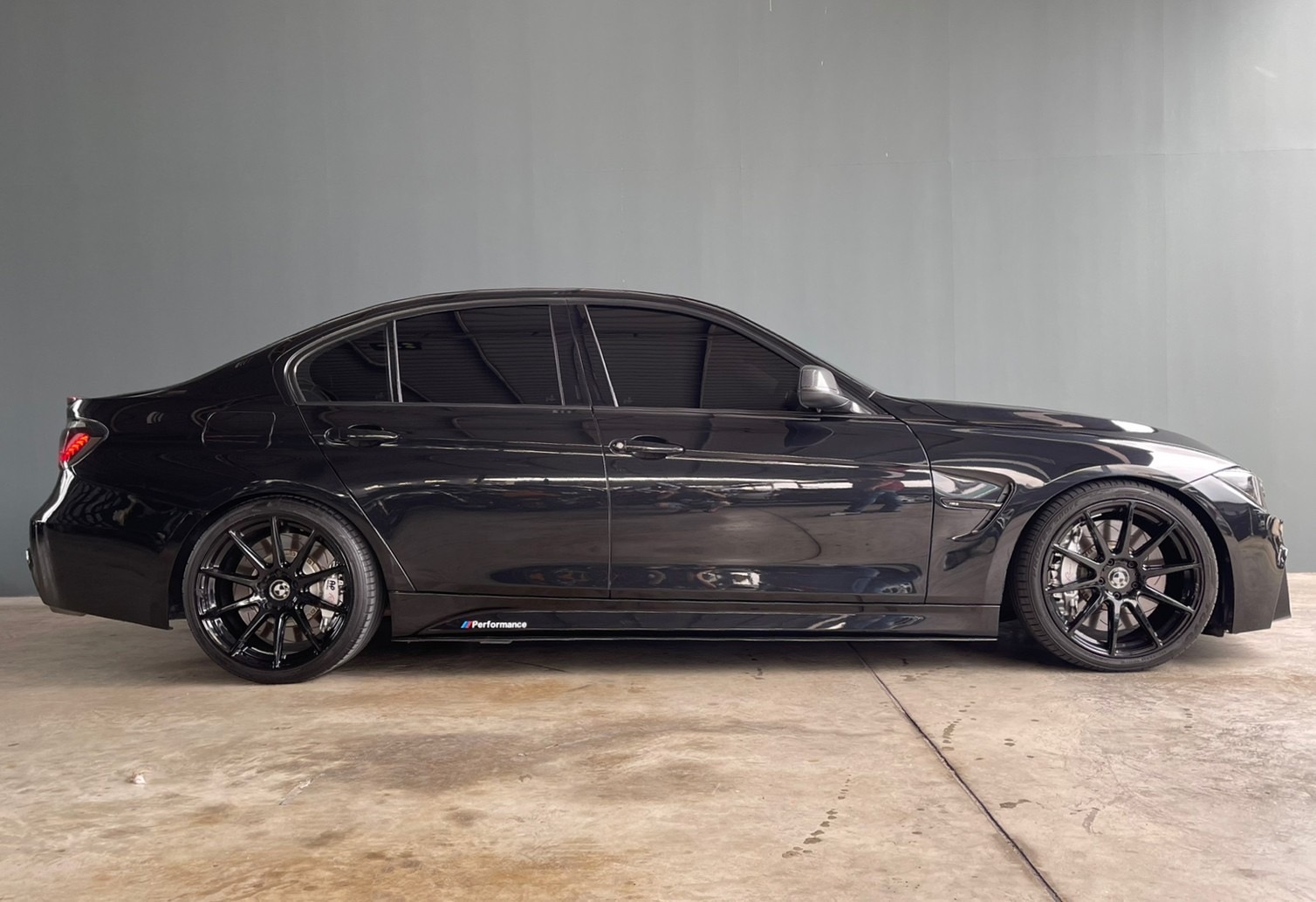 BMW 328i Sport ปี 2013