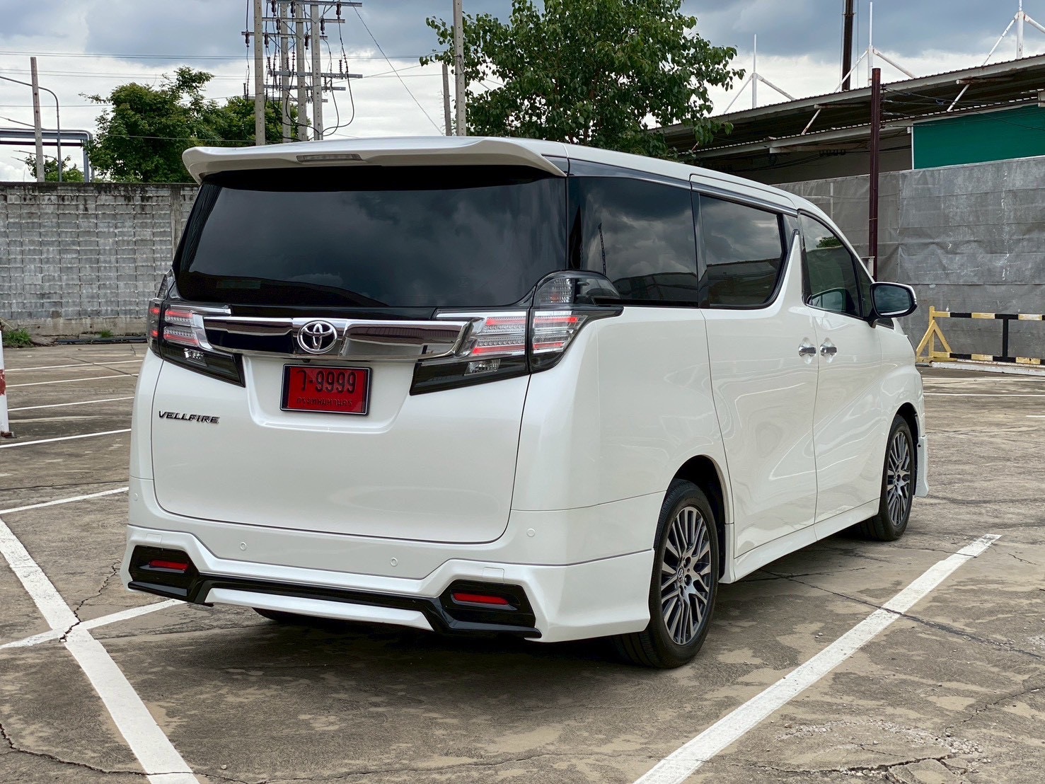 Toyota Vellfire 2.5 ZG ปี 2015