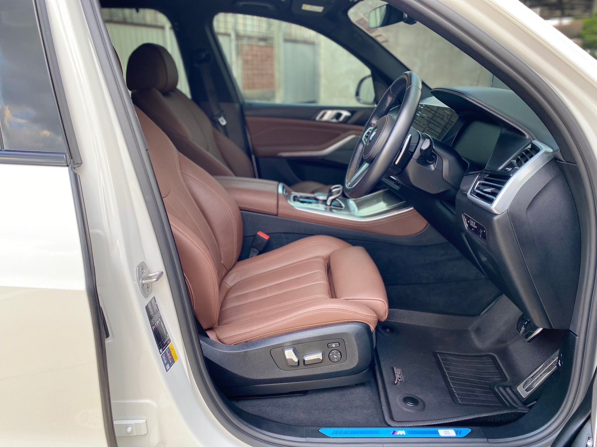 BMW X5 xDrive45e M Sport ปี 2021 สีขาว