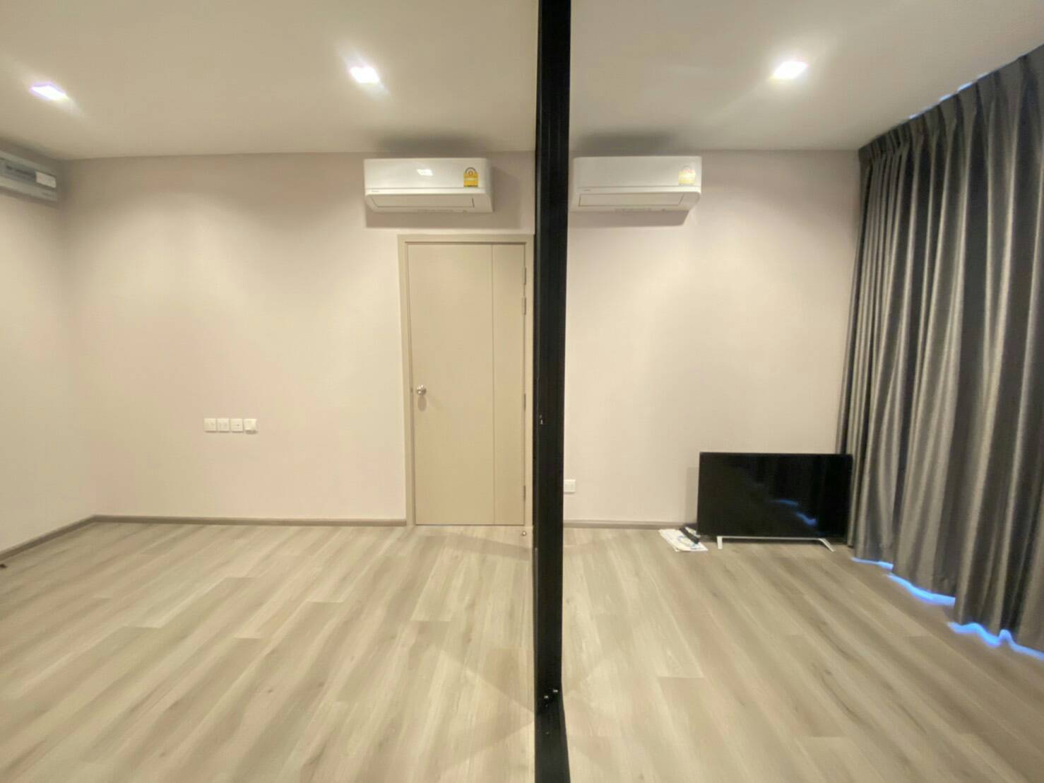 ให้เช่า Politan Rive วิวแม่น้ำ เครื่องใช้ไฟฟ้าครบ ไม่มีเฟอร์ฯ