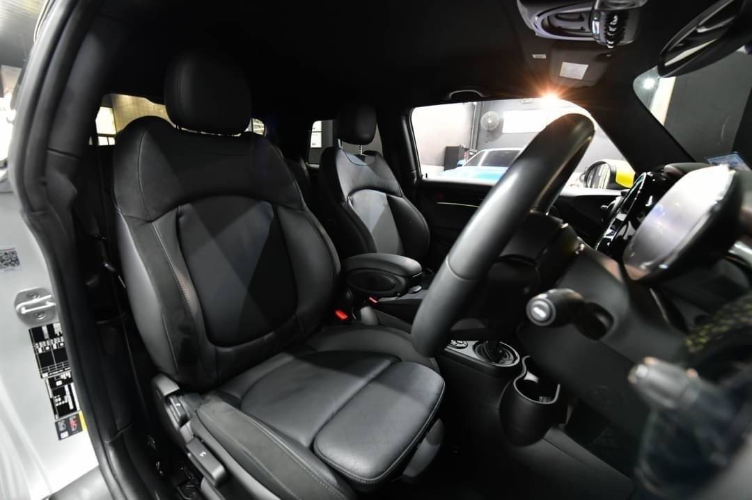 Mini Cooper SE Hatch ปี 2023