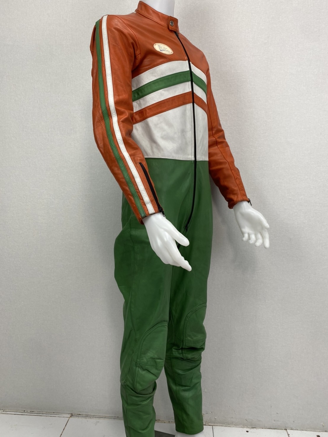 Racing suit ( มือสอง ) RCSS 011 : อก 38 ” เอว 32 “ ยาว 59 ** MJK **