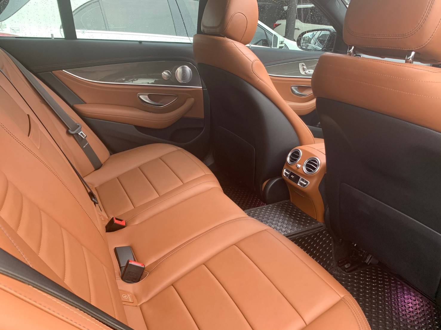 Mercedes Benz E350e AMG ปี 2018