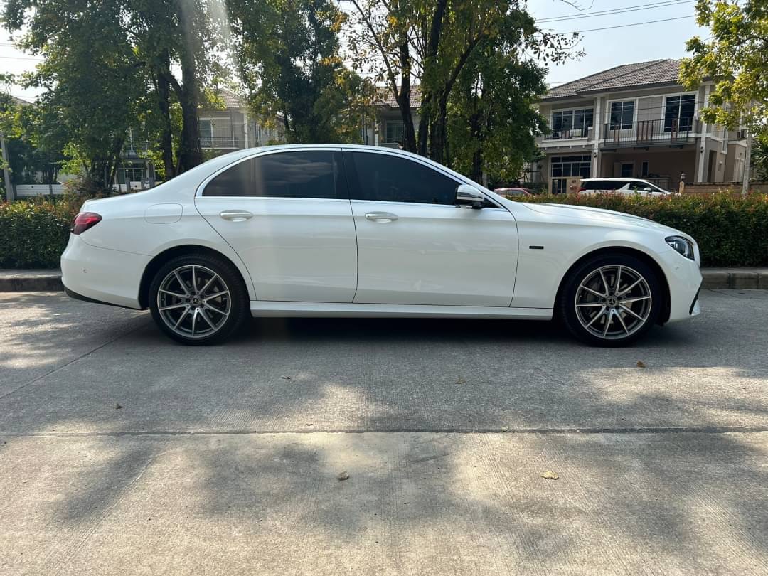 Mercedes Benz E300e AMG ปี 2021