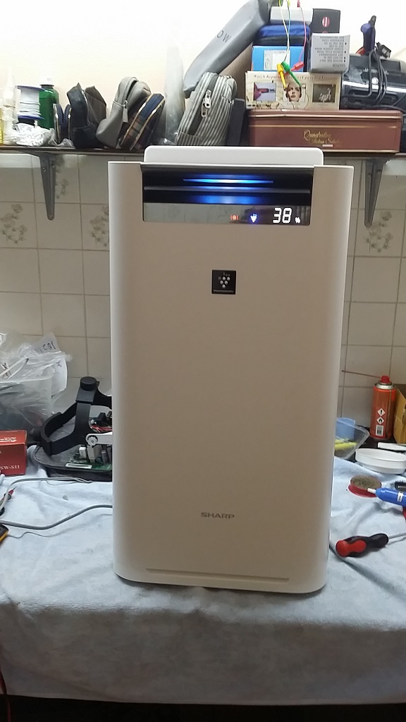 ซ่อมเครื่องฟอกอากาศ ยี่ห้อ SHARP รุ่น KI-JS50-W อาการเครื่องซ๊อตเนื่องจากเสียไฟ 220V