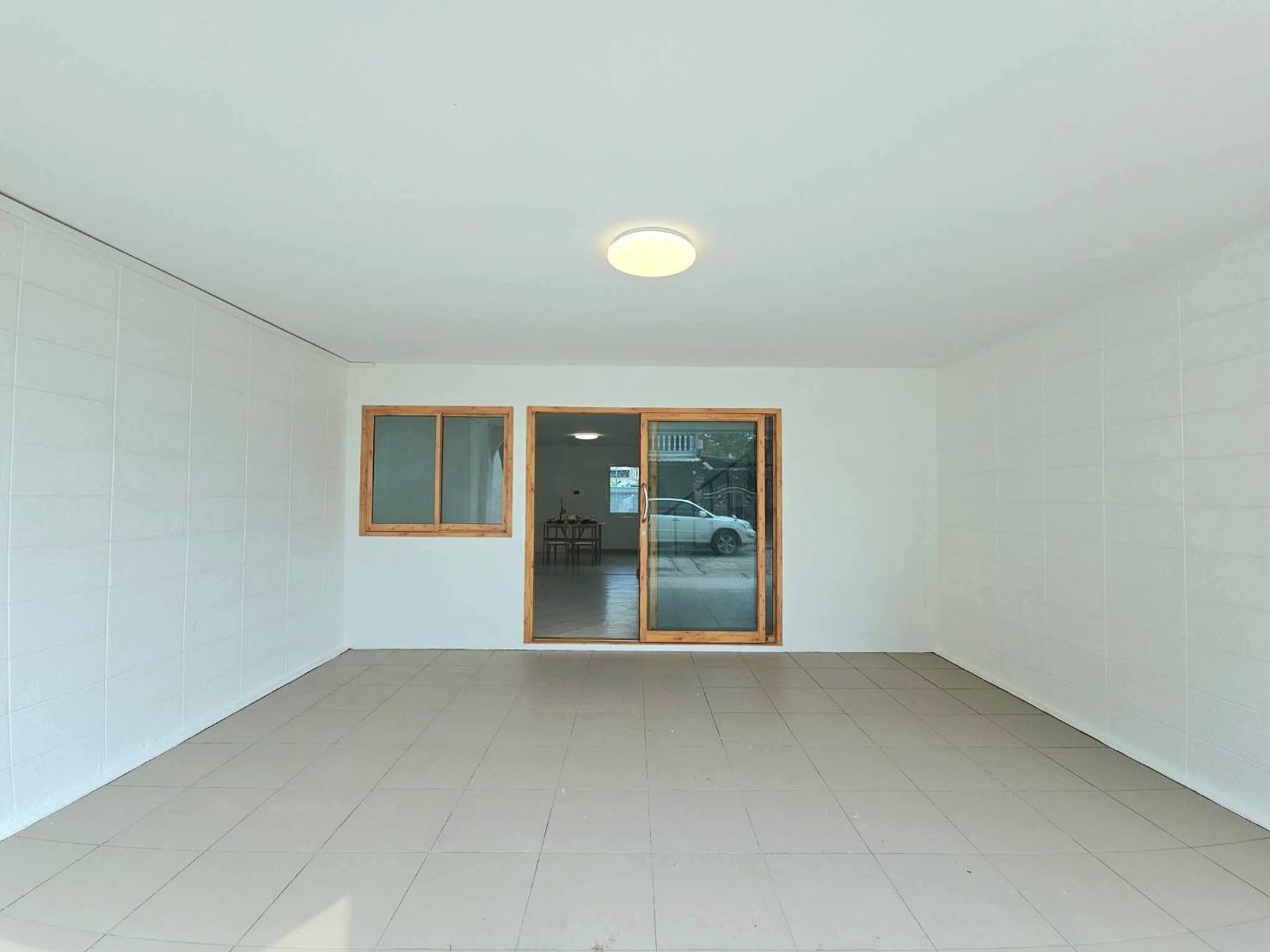 ให้เช่า ทาวน์เฮ้าส์ 3 ชั้นรีโนเวทใหม่ทั้งหลัง อยู่ใกล้ mrtแยกนนทบุรี1 และ mrtบางกระสอ แค่ 1 กม. เท่านั้น!!!