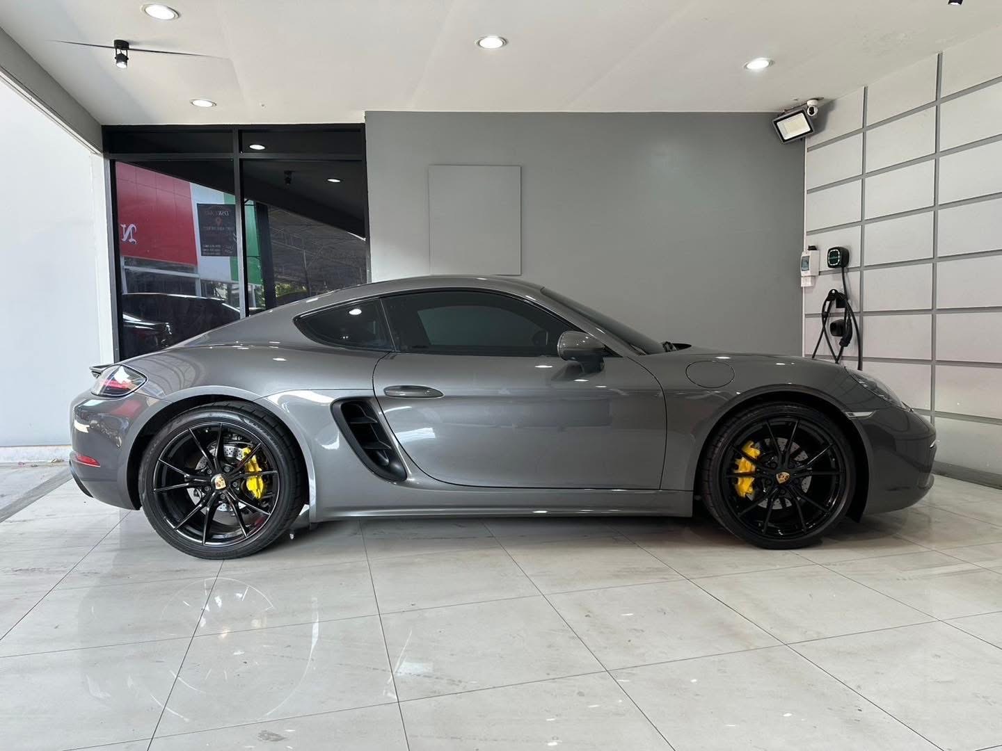 Porsche Cayman 718 Coupe 2.0 ปี 2019