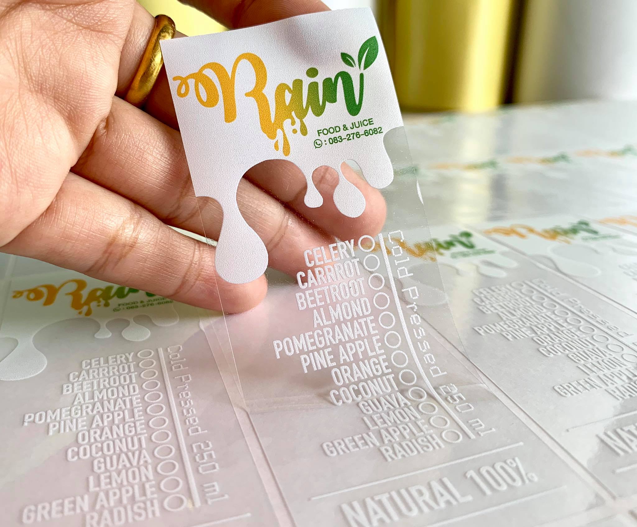 สติ๊กเกอร์ใสรองพื้นหมึกขาว หมึกขาว พิมพ์หมึกขาว