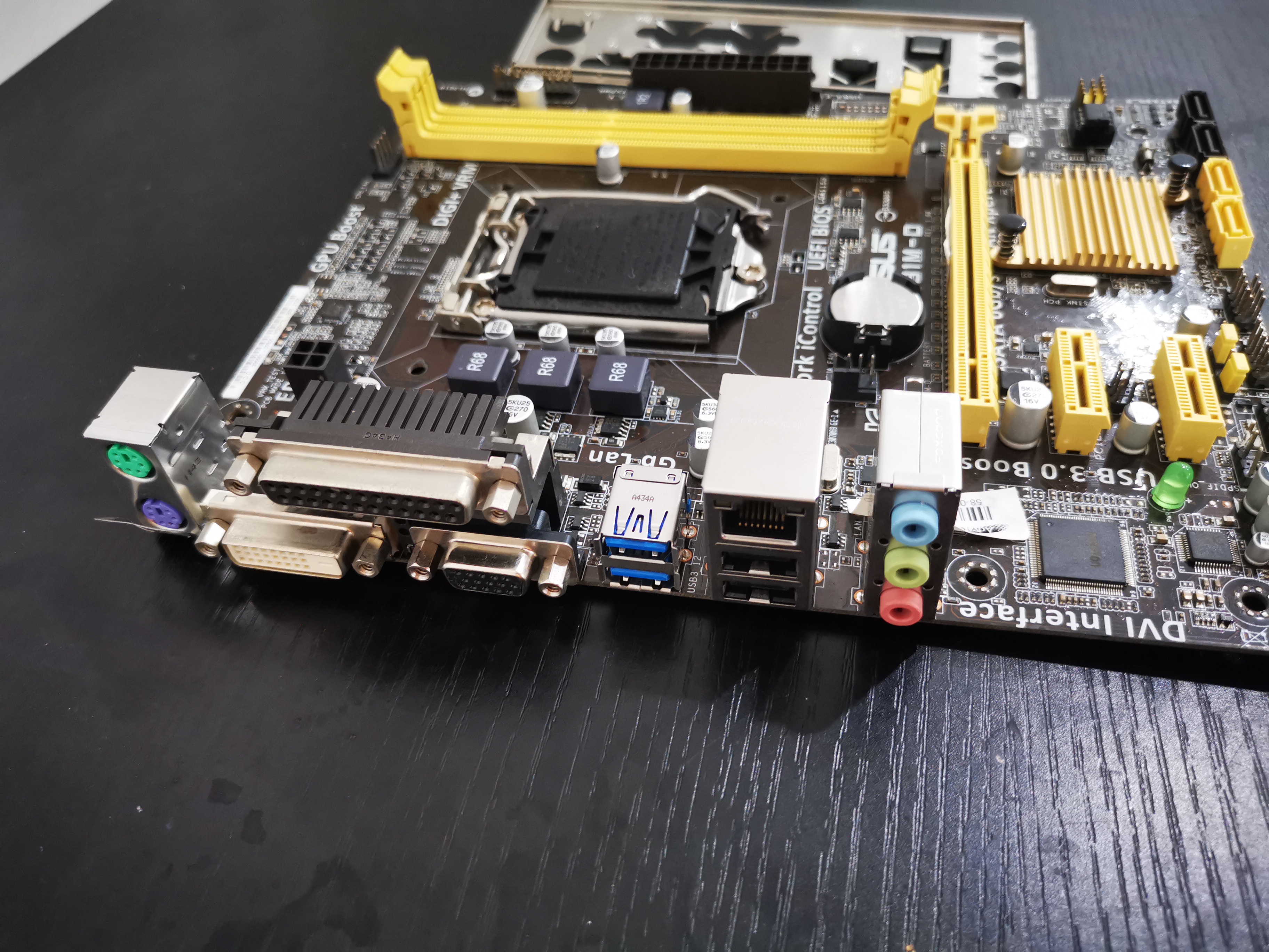 ASUS H81M-D