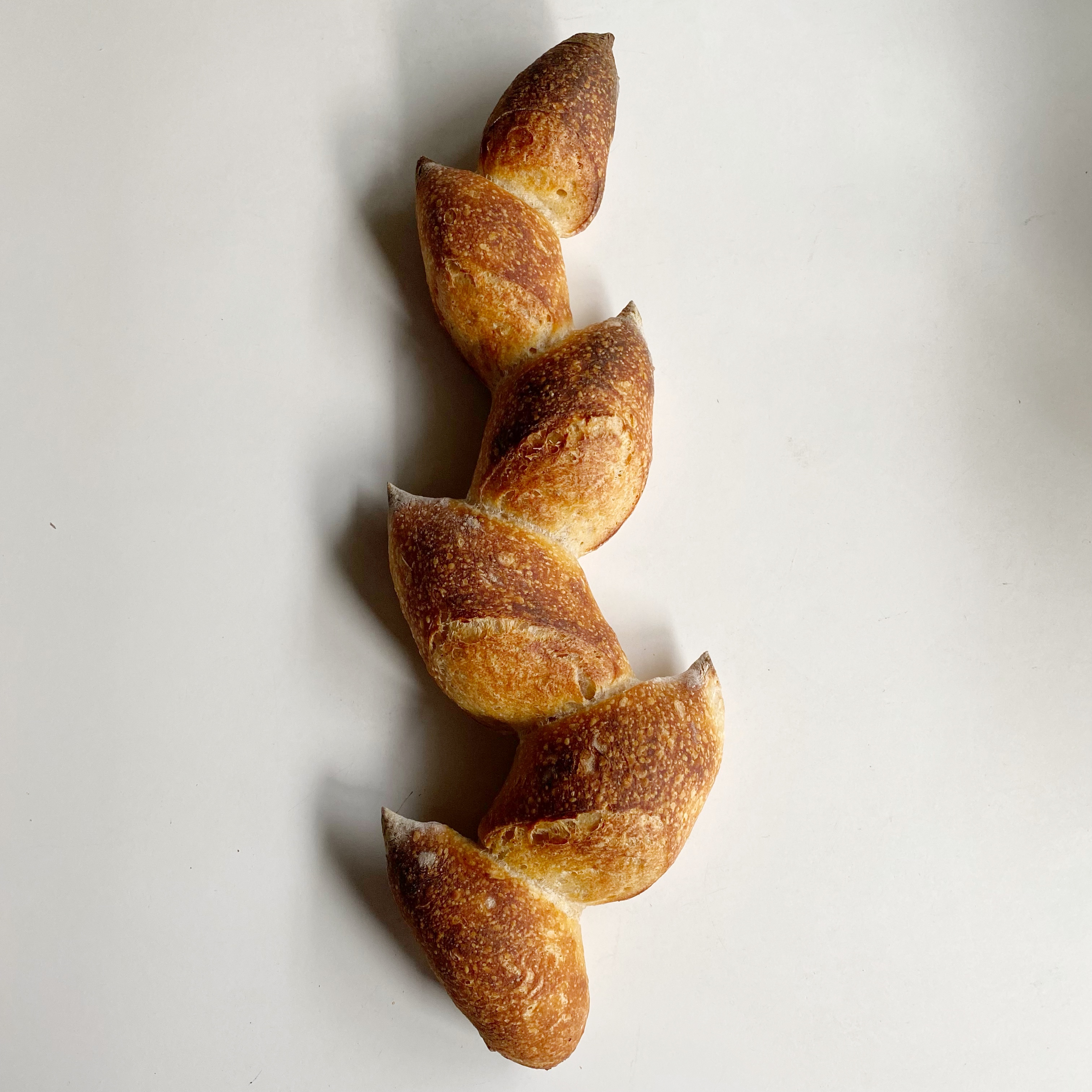 Ⓥ (อบวันอังคารเท่านั้น) Sourdough Epi ชุดละ 2 ชิ้น (10% Whole Wheat, ~320g.)