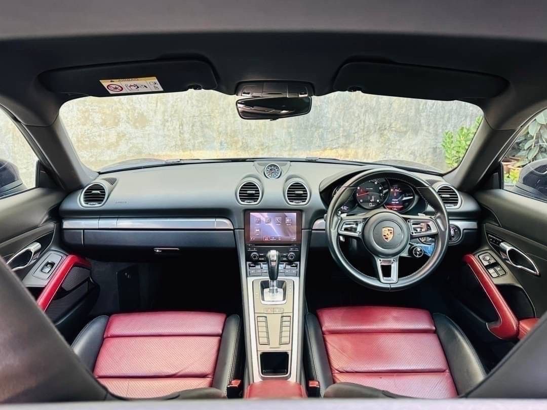 PORSCHE CAYMAN โฉม 718 ปี 2018