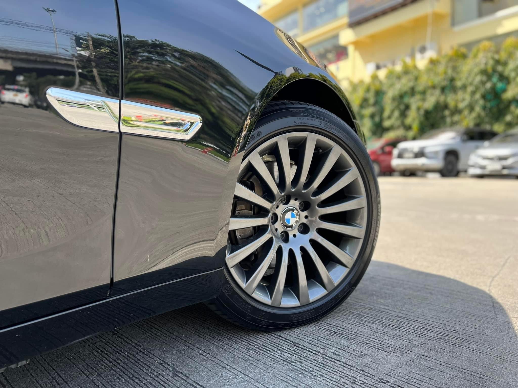 BMW 730LD Lci ประตูดูด หลังคาซันรูฟ ปี 2015