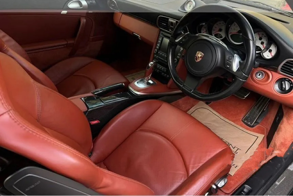 Porsche 911 Carrera S 3.8 997 Coupe ปี 2011