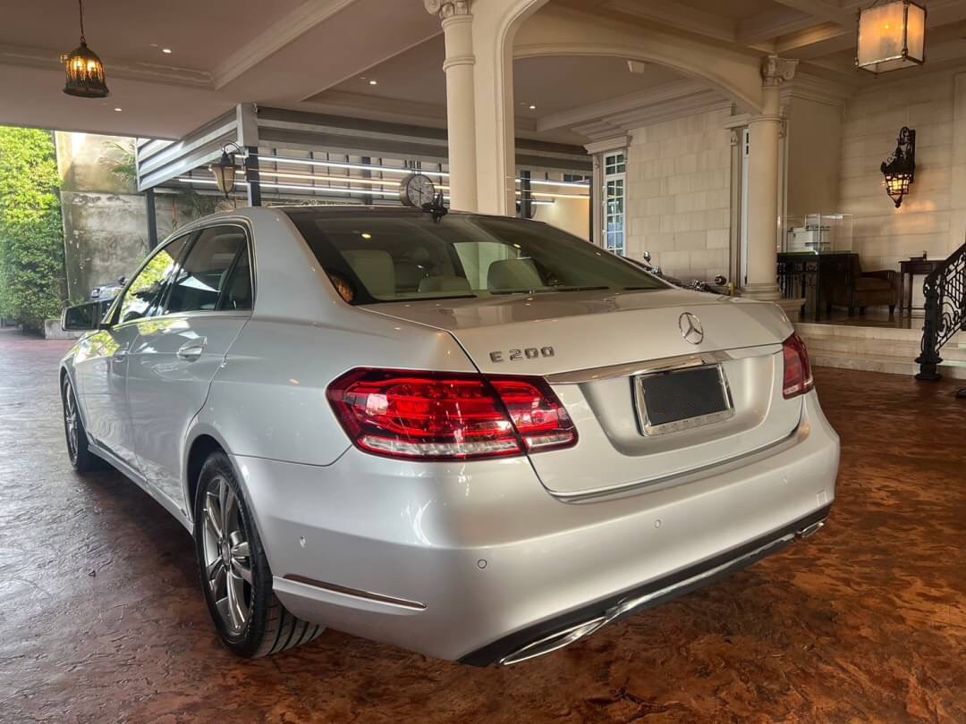 Mercedes Benz E200 Saloon MinorChange ปี 2014