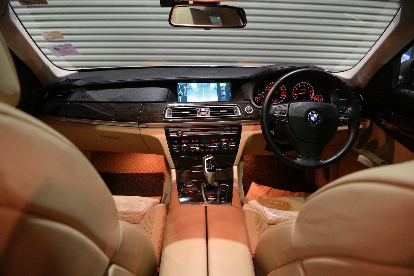 BMW 730Li ปี 2012