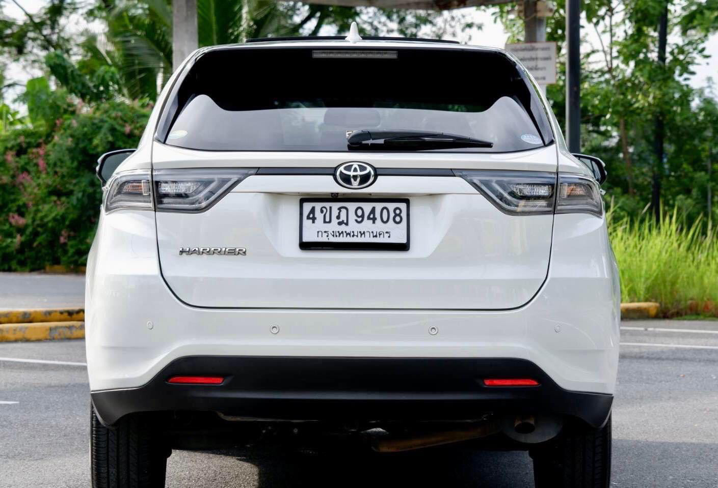 Toyota Harrier 2.0L Premium Pakage ปี 2014