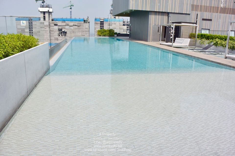 The Politan Rive หรูติดเจ้าพระยา